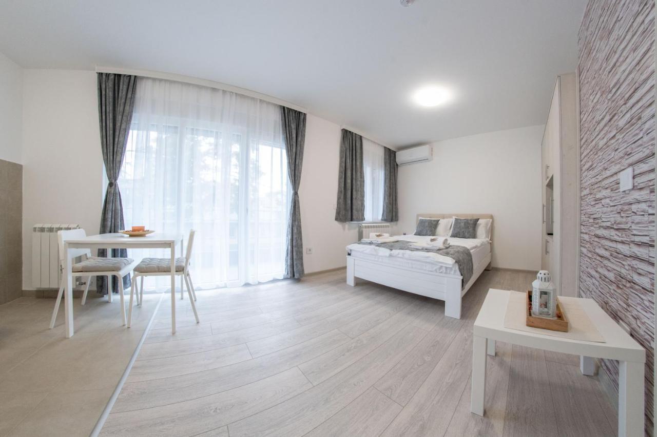 Pegasus Apartments Belgrado Exterior foto